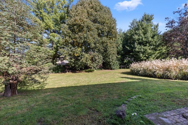 4988 SOLITUDE Drive, Rockford, IL 61114