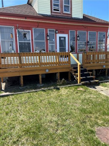 822 Strawberry Field Road, Warwick, RI 02886
