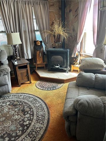 822 Strawberry Field Road, Warwick, RI 02886