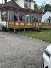 822 Strawberry Field Road, Warwick, RI 02886