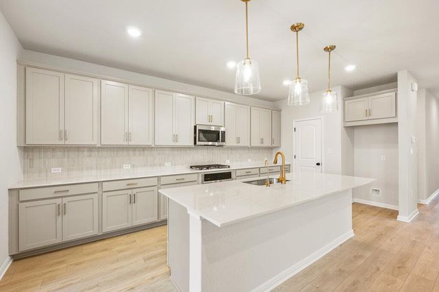 604 Palo Brea LOOP, Hutto, TX 78634