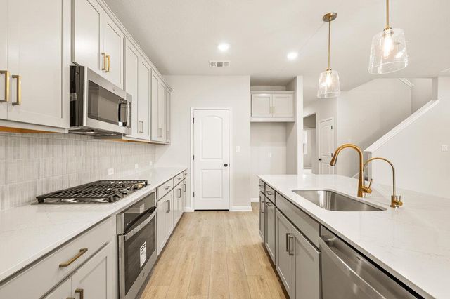 604 Palo Brea LOOP, Hutto, TX 78634