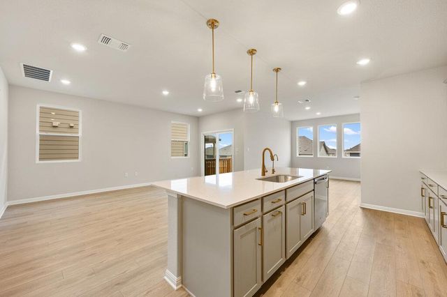 604 Palo Brea LOOP, Hutto, TX 78634