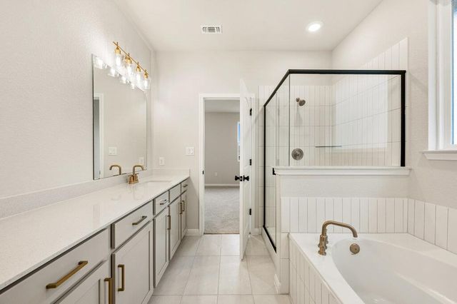 604 Palo Brea LOOP, Hutto, TX 78634