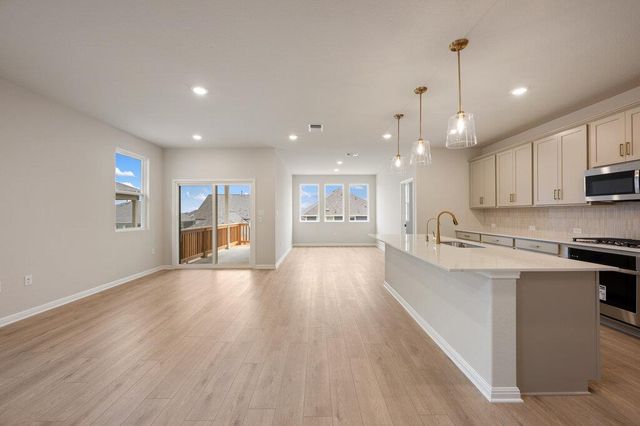 604 Palo Brea LOOP, Hutto, TX 78634