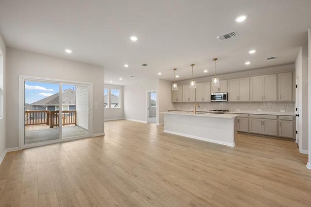 604 Palo Brea LOOP, Hutto, TX 78634