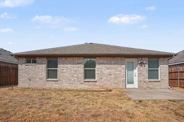 104 Camden Court, Irving, TX 75061