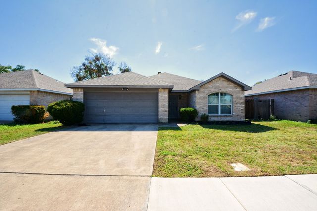 104 Camden Court, Irving, TX 75061