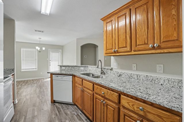 104 Camden Court, Irving, TX 75061