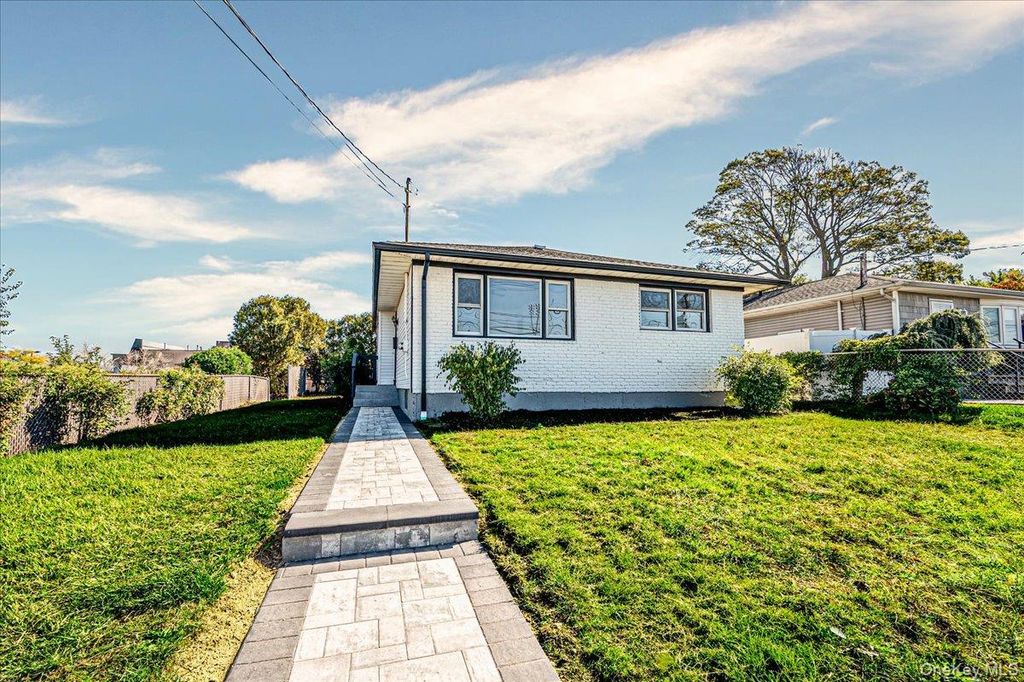 53 N 1st, Deer Park, NY 11729 — exterior