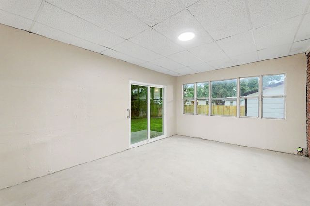 545 S Queen, Maize, KS 67001