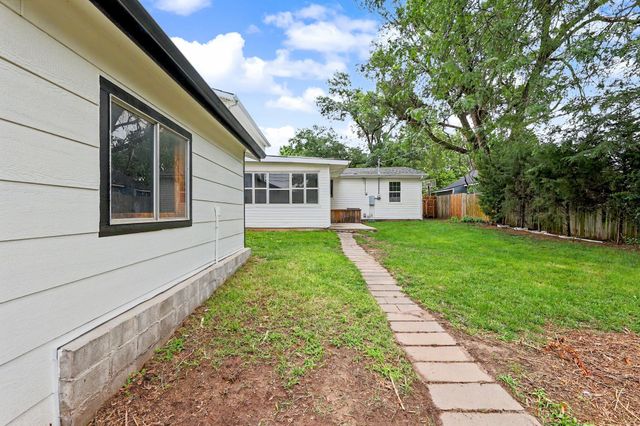 545 S Queen, Maize, KS 67001