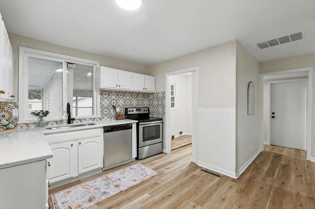545 S Queen, Maize, KS 67001