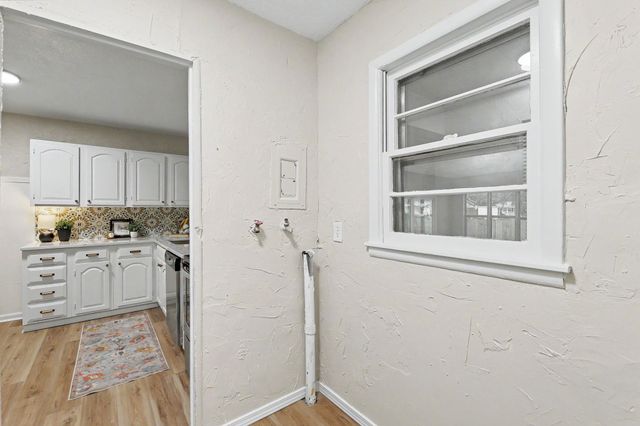 545 S Queen, Maize, KS 67001