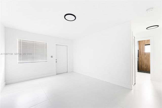 2373 NW 61st St, Miami, FL 33142