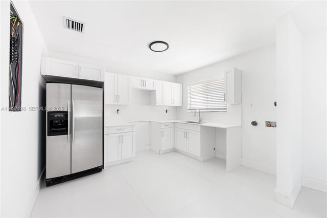 2373 NW 61st St, Miami, FL 33142