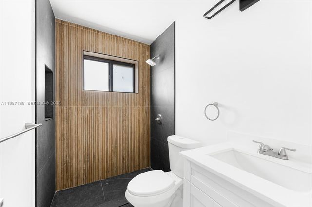 2373 NW 61st St, Miami, FL 33142