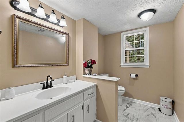5497 Georgetown Trace SW, Lilburn, GA 30047