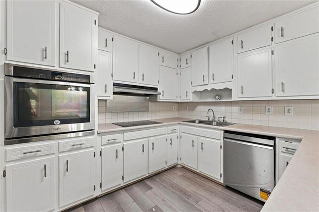 5497 Georgetown Trace SW, Lilburn, GA 30047