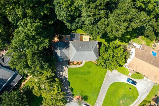 5497 Georgetown Trace SW, Lilburn, GA 30047