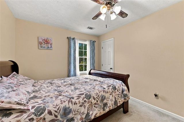 5497 Georgetown Trace SW, Lilburn, GA 30047