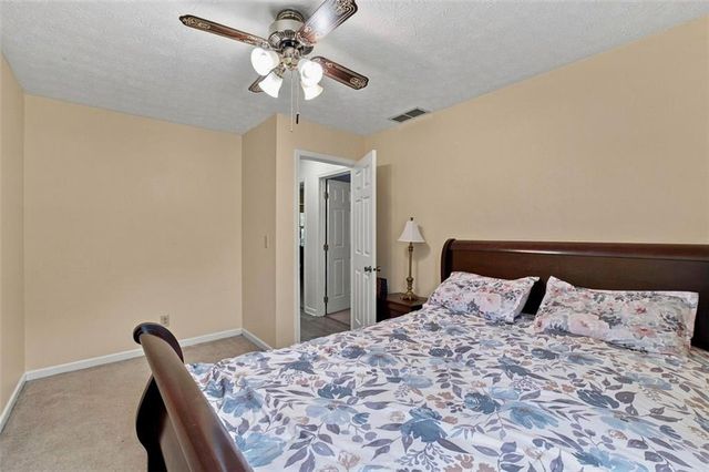 5497 Georgetown Trace SW, Lilburn, GA 30047