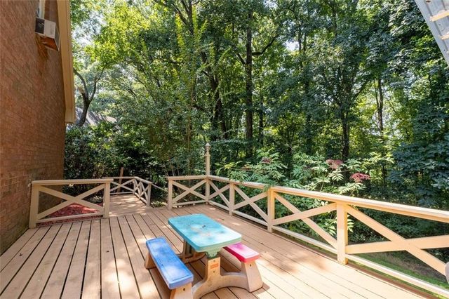 5497 Georgetown Trace SW, Lilburn, GA 30047