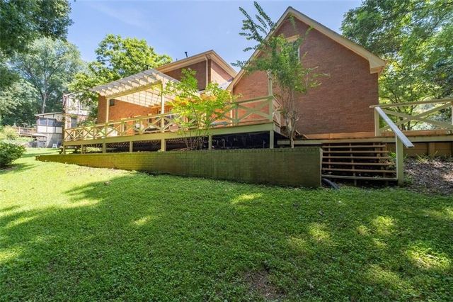 5497 Georgetown Trace SW, Lilburn, GA 30047