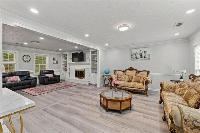 5497 Georgetown Trace SW, Lilburn, GA 30047