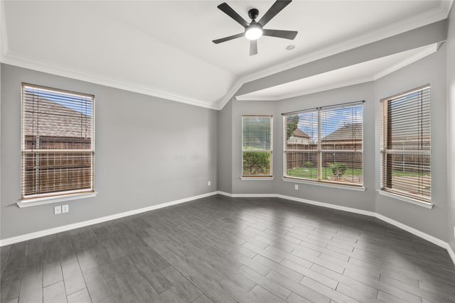 608 Walnut Hollow Drive, Mansfield, TX 76063