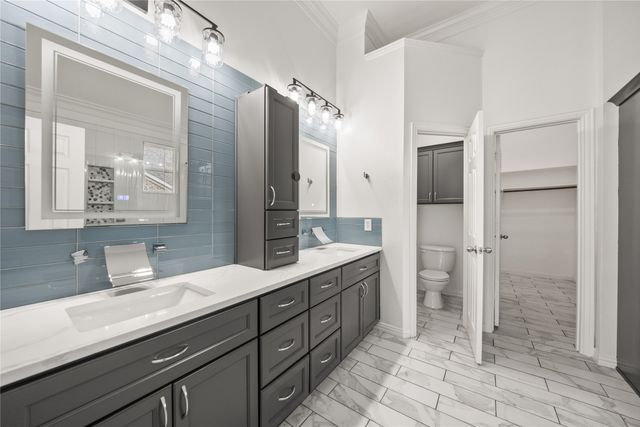 608 Walnut Hollow Drive, Mansfield, TX 76063