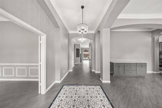 608 Walnut Hollow Drive, Mansfield, TX 76063