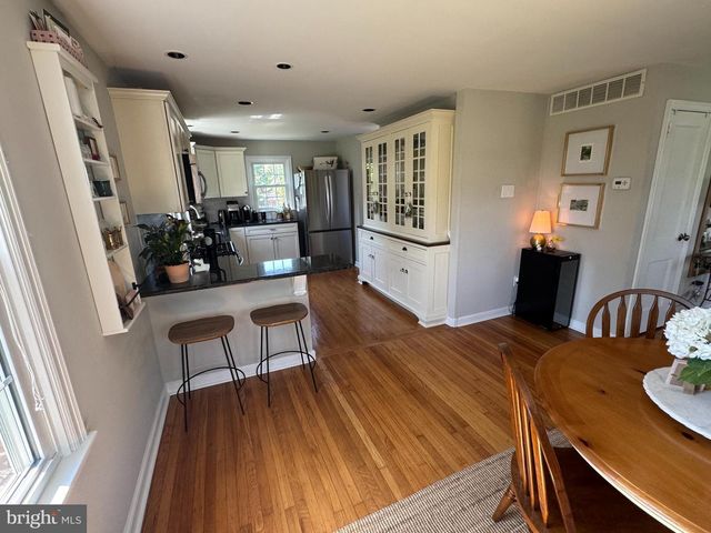 402 ELLIGER AVE, Fort Washington, PA 19034