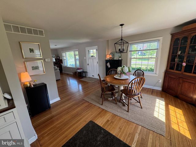 402 ELLIGER AVE, Fort Washington, PA 19034