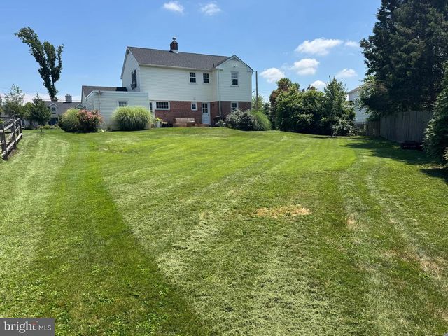 402 ELLIGER AVE, Fort Washington, PA 19034