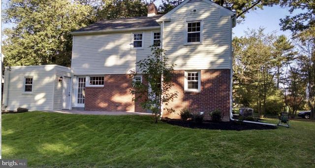 402 ELLIGER AVE, Fort Washington, PA 19034