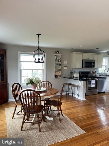 402 ELLIGER AVE, Fort Washington, PA 19034