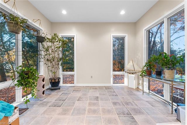 276 Colony TRL, Lanexa, VA 23089