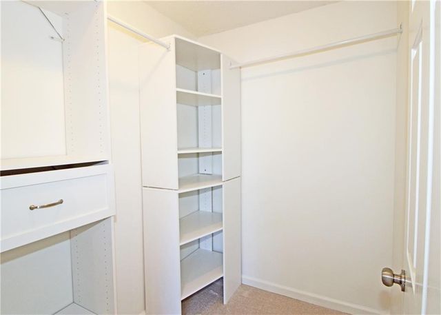 621 Radford Circle, Woodstock, GA 30188