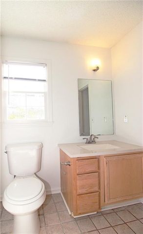 621 Radford Circle, Woodstock, GA 30188