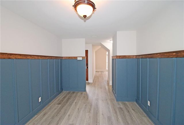 621 Radford Circle, Woodstock, GA 30188