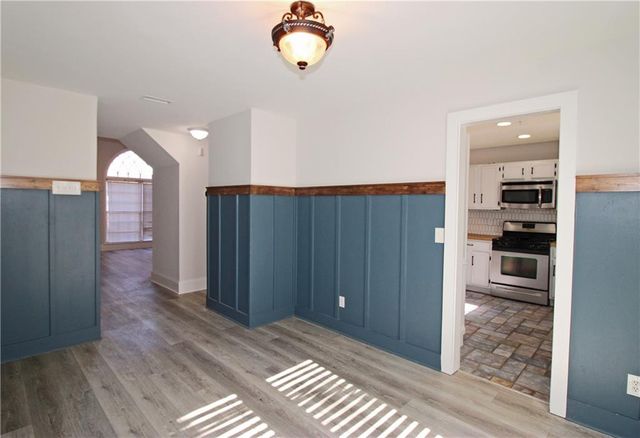 621 Radford Circle, Woodstock, GA 30188