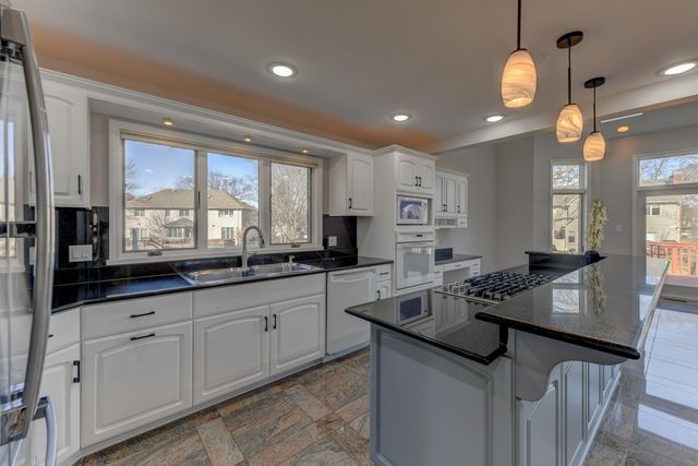 10327 Sandy Lane, Munster, IN 46321