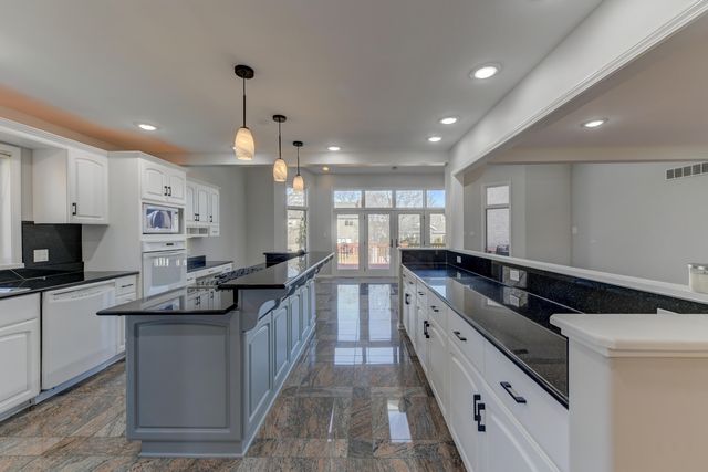 10327 Sandy Lane, Munster, IN 46321