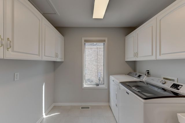 10327 Sandy Lane, Munster, IN 46321