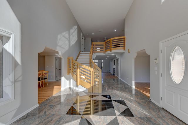 10327 Sandy Lane, Munster, IN 46321