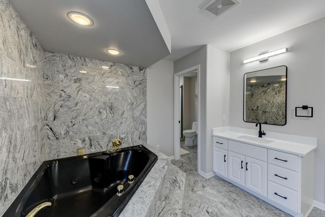 10327 Sandy Lane, Munster, IN 46321