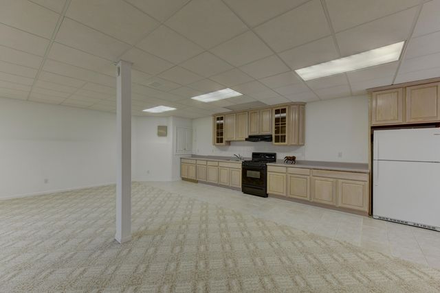 10327 Sandy Lane, Munster, IN 46321