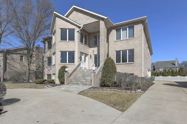 10327 Sandy Lane, Munster, IN 46321