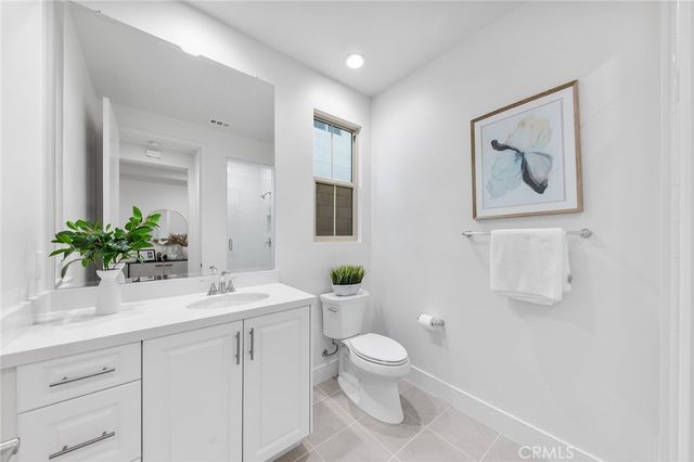 206 Collino, Irvine, CA 92602